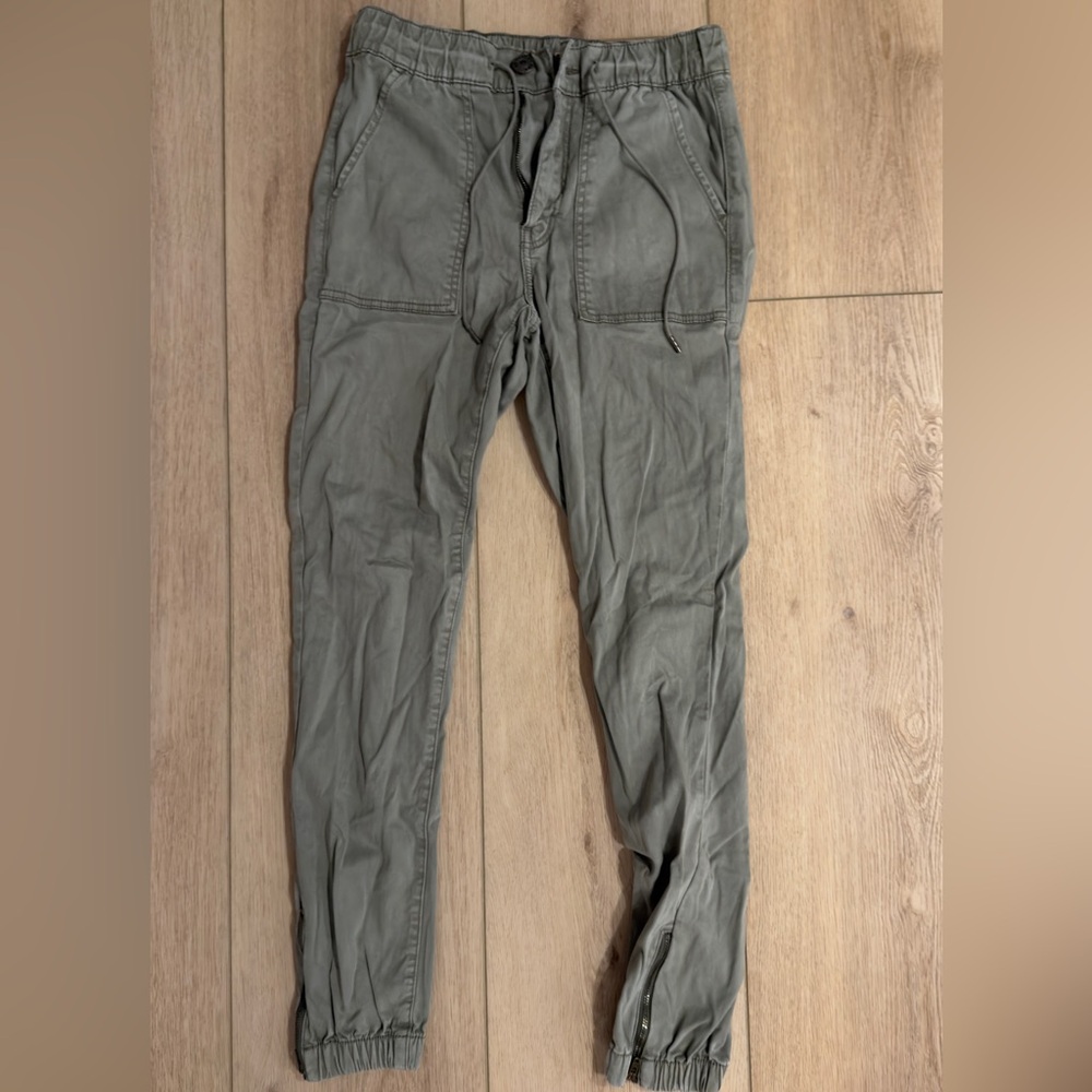 American Eagle Outfitters Women's Green Cargo Pants